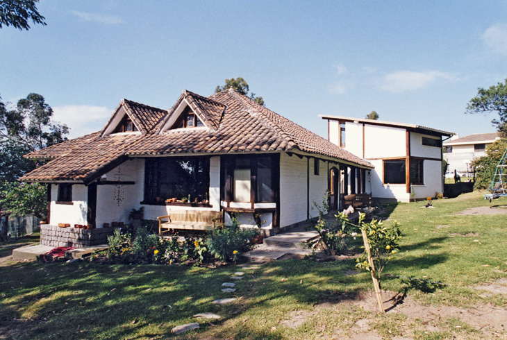 Einfamilienhaus Cumbayà-Quito / Ecuador