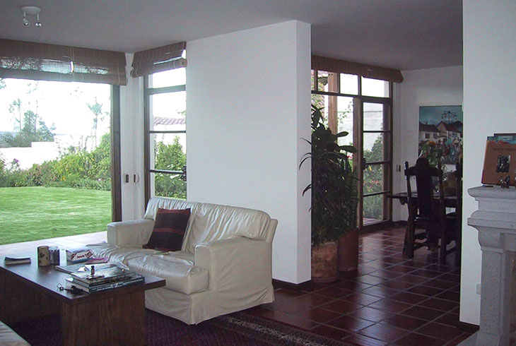 Einfamilienhaus Cumbayà-Quito / Ecuador